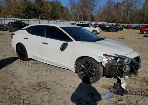 2017 Nissan Maxima 3.5S z USA, uszkodzony, nr VIN 1N4AA6AP8HC453542